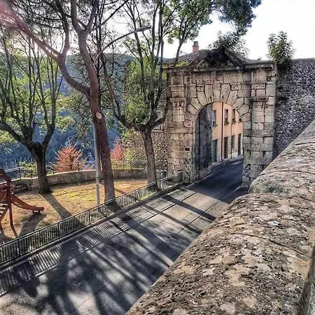 公寓 Fresco E Colorato Appartamentino In *