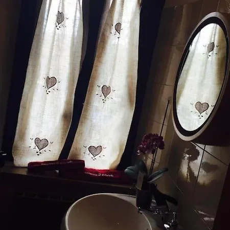 Fresco E Colorato Appartamentino In