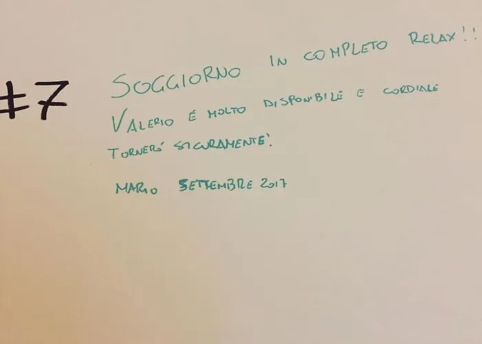 Fresco E Colorato Appartamentino In